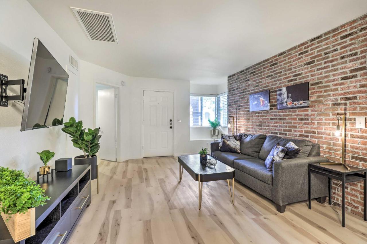 Renovated Chandler Townhome Walk To Downtown Екстериор снимка